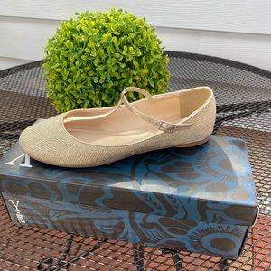 Womens shoes in gold.